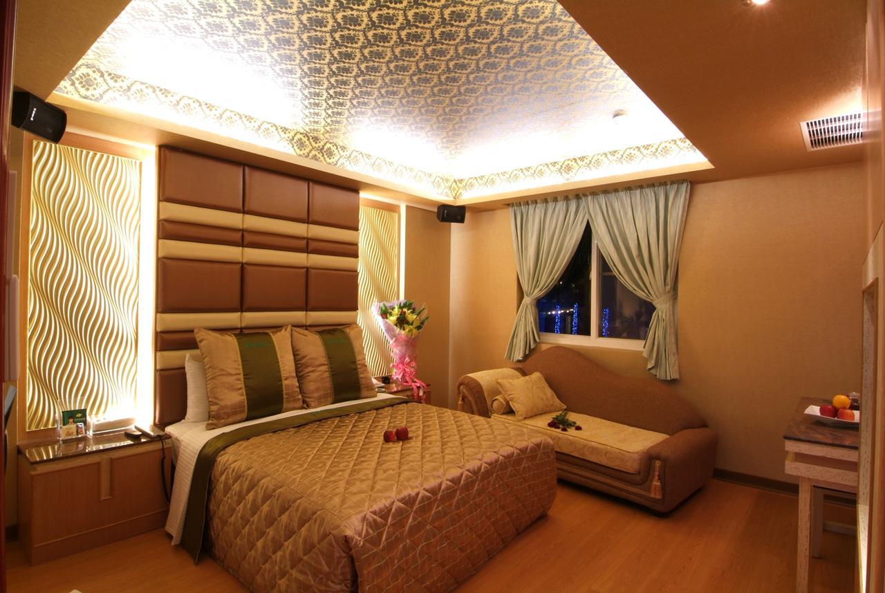 Cai-Lai Motel Yangmei Екстер'єр фото